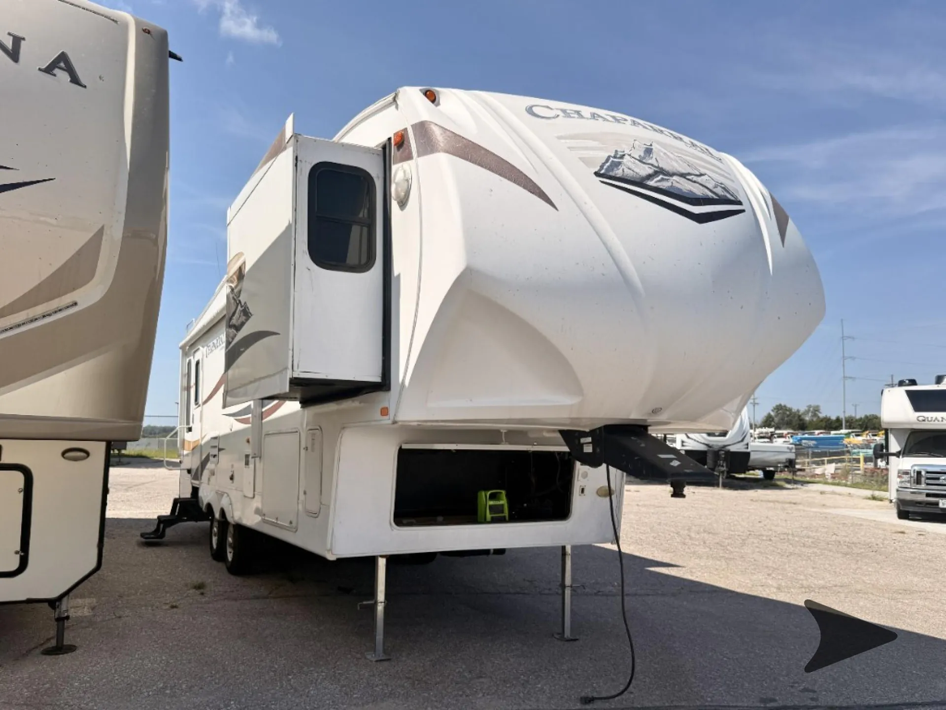 2011 Coachmen Chaparral 278RLDS - Photo 2