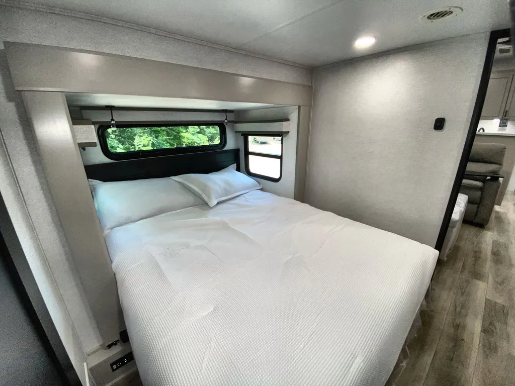 2026 Jayco North Point 395DSDB, Photos photo 32