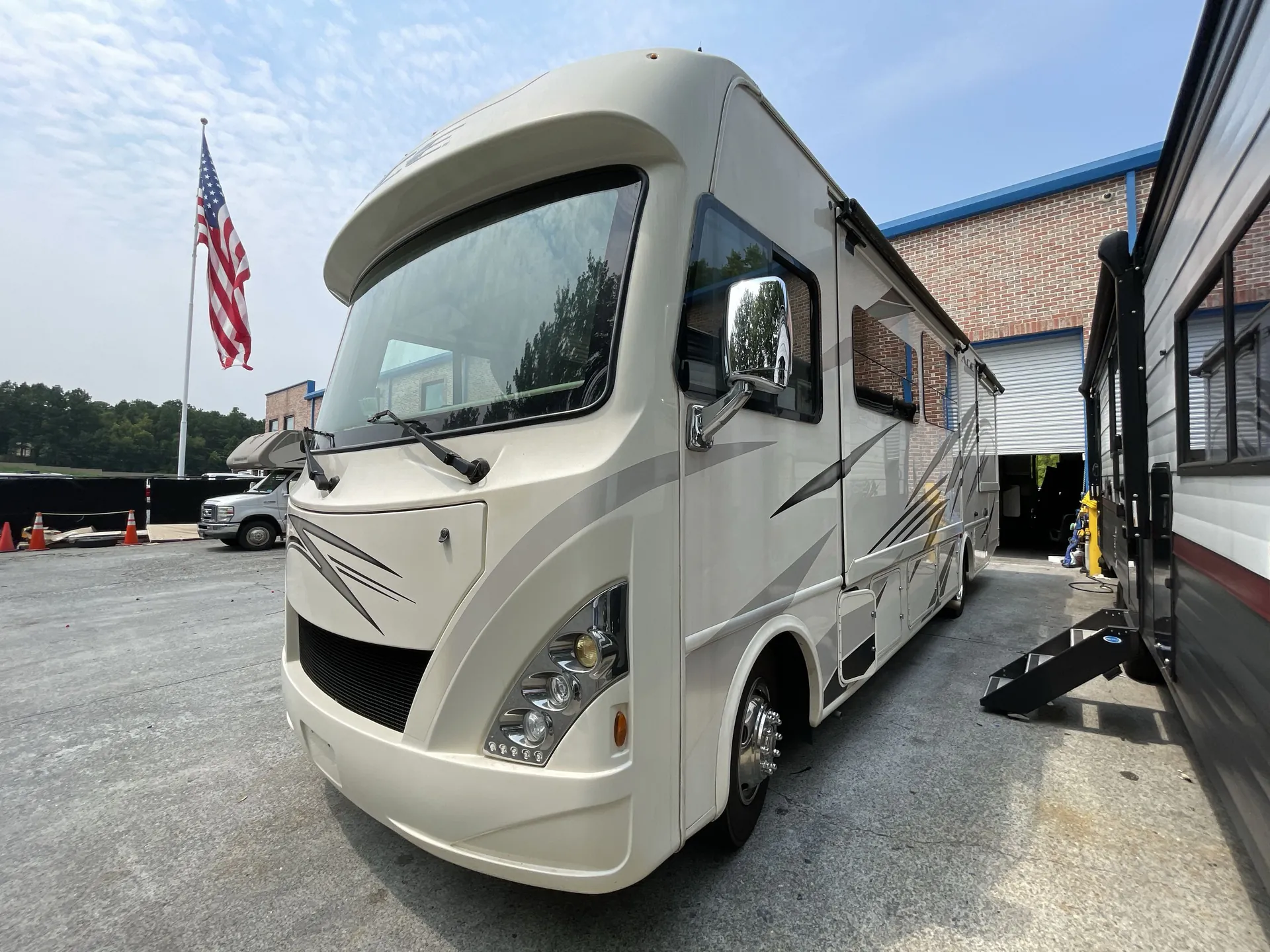 2018 Thor Motor Coach A.C.E 30.3 - Photo 4