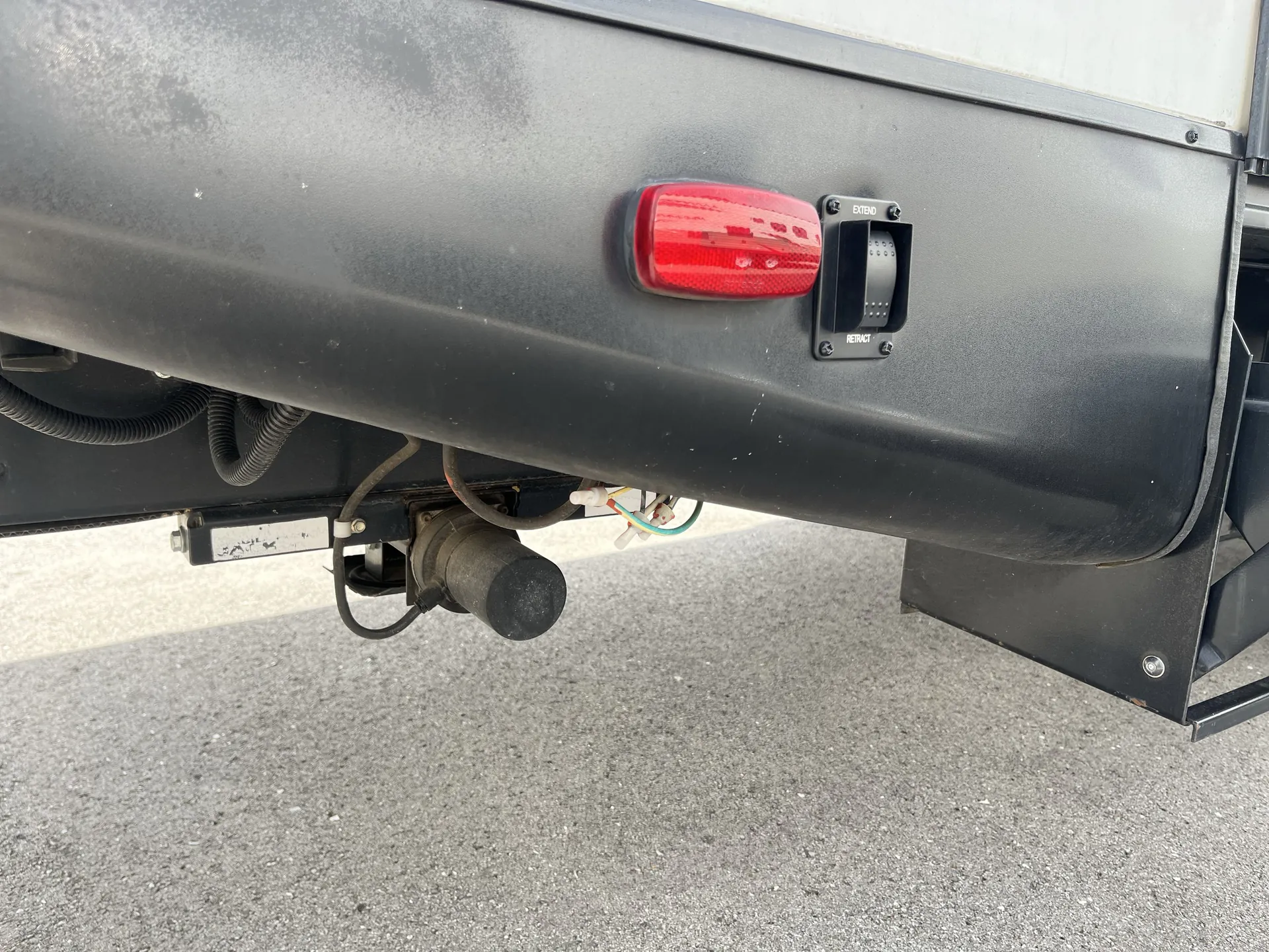 2018 Forest River Vibe Extreme Lite 261BHS — jacks