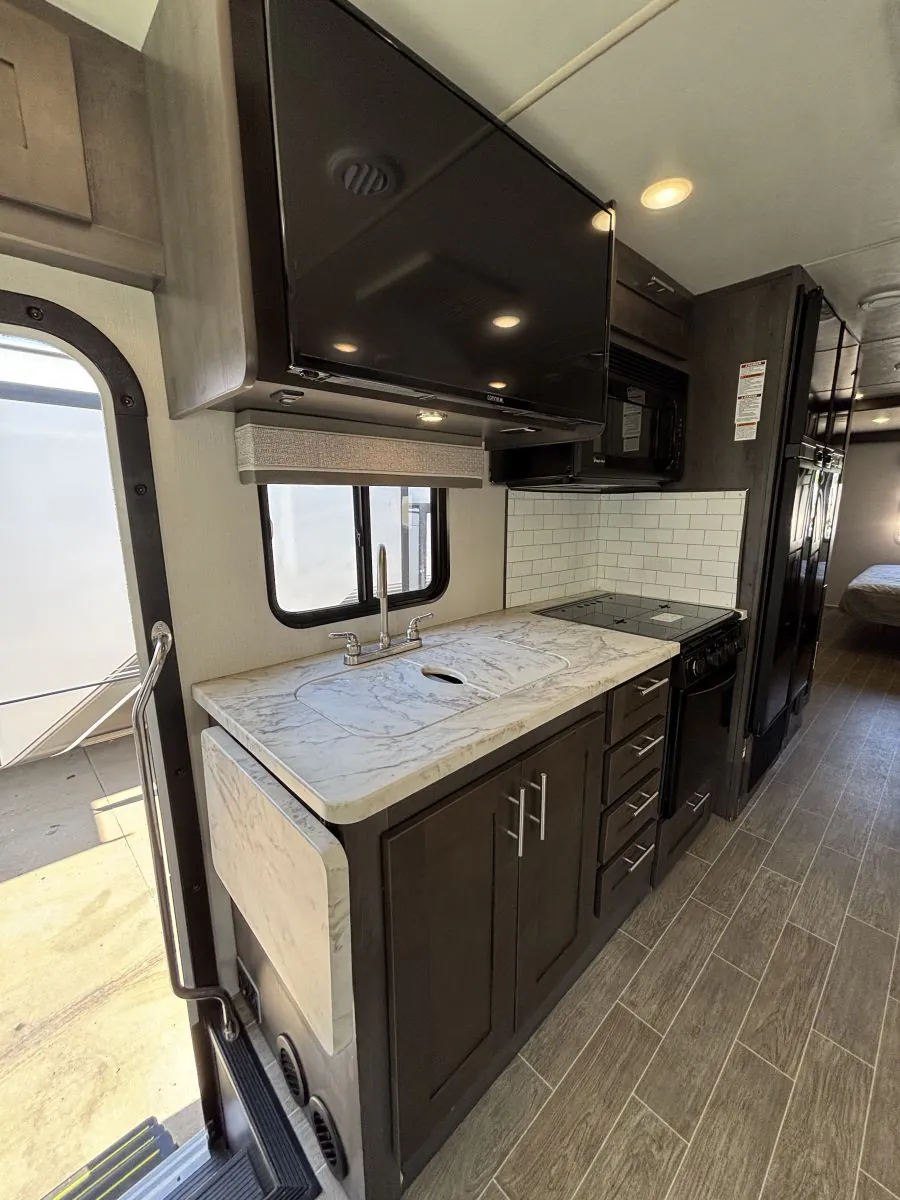 2022 Forest River Georgetown 3 Series GT3 33B3, Photos photo 10