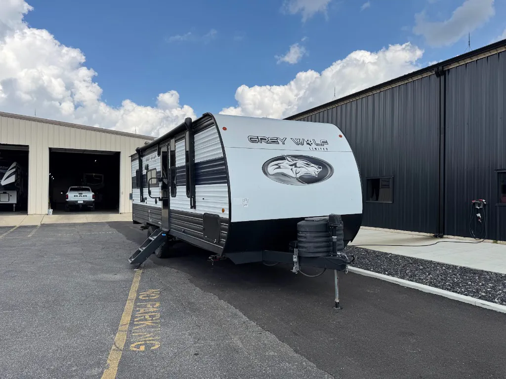 2024 Forest River Cherokee Grey Wolf 22RR — Photo 6