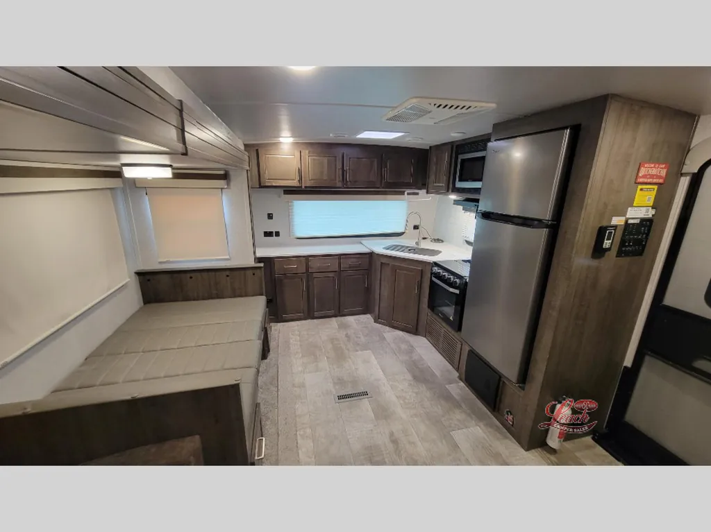 2022 Forest River Rockwood Ultra Lite 2608BS, Photos photo 12