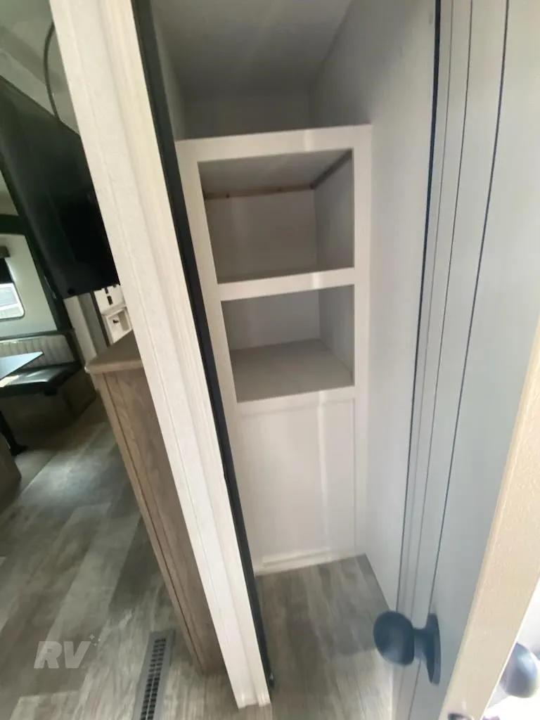 2025 Palomino Puma 337BH, Photos photo 4
