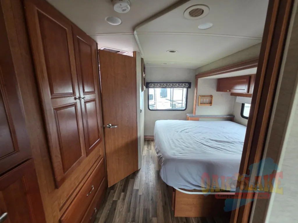 2018 Winnebago Sunstar 27P, Photos photo 26