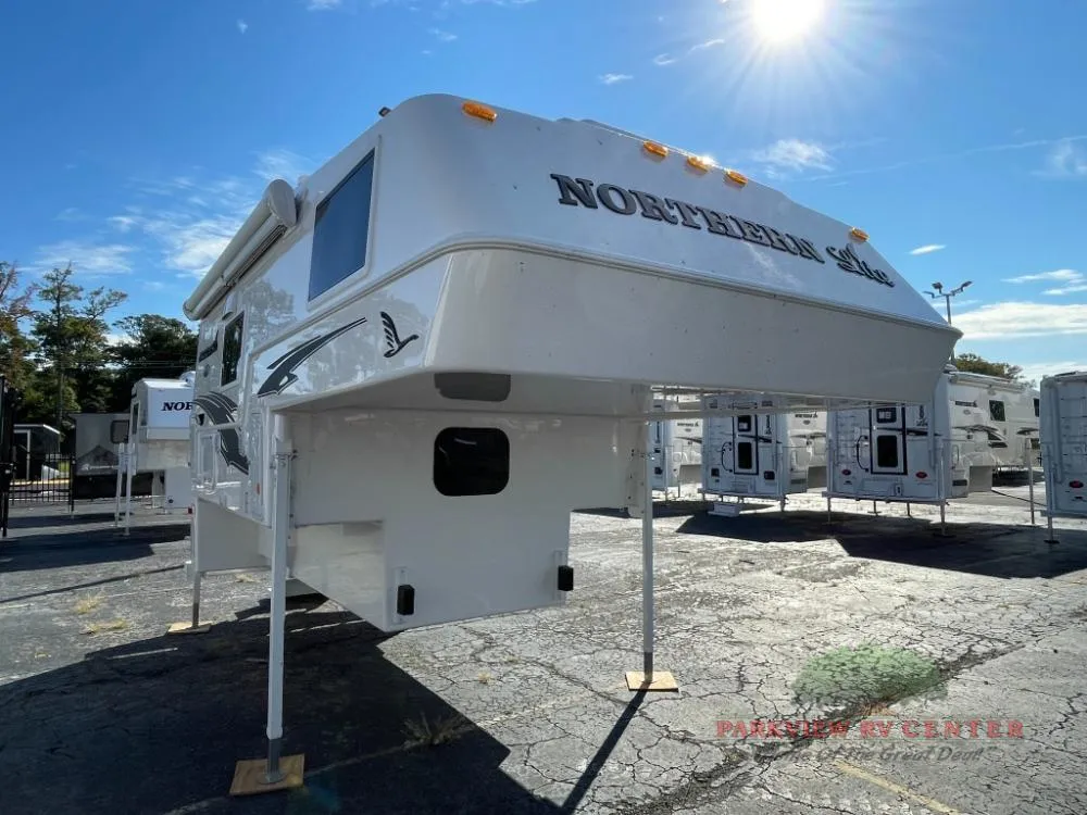 2026 Northern Lite Limited Edition 9-6LEWB - Main photo