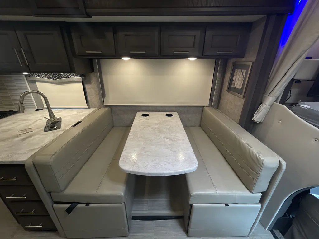 2022 Thor Motor Coach Magnitude RS36, Photos photo 44