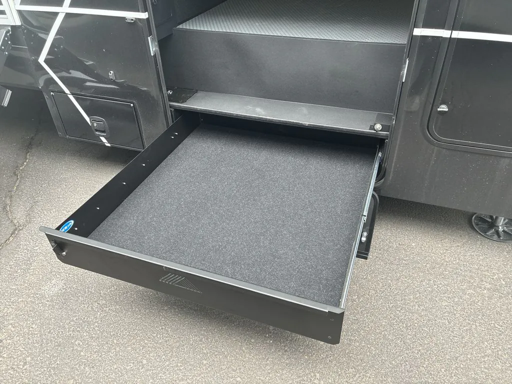 2026 Brinkley Model G 3950, Photos photo 26