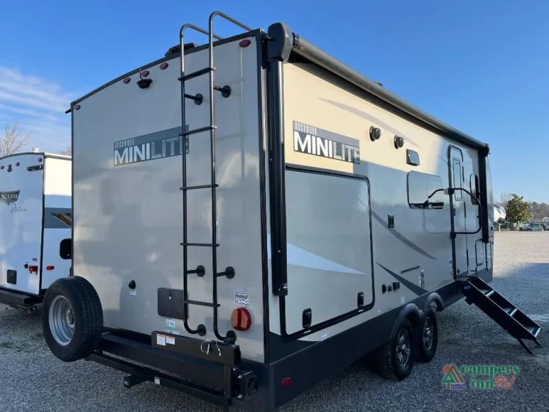 2023 Forest River Rockwood Mini Lite 2507S - Photo 4