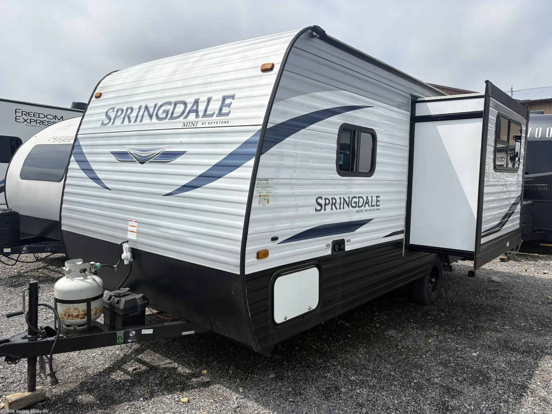 2021 Keystone Springdale Mini 1790FQ - Photo 4