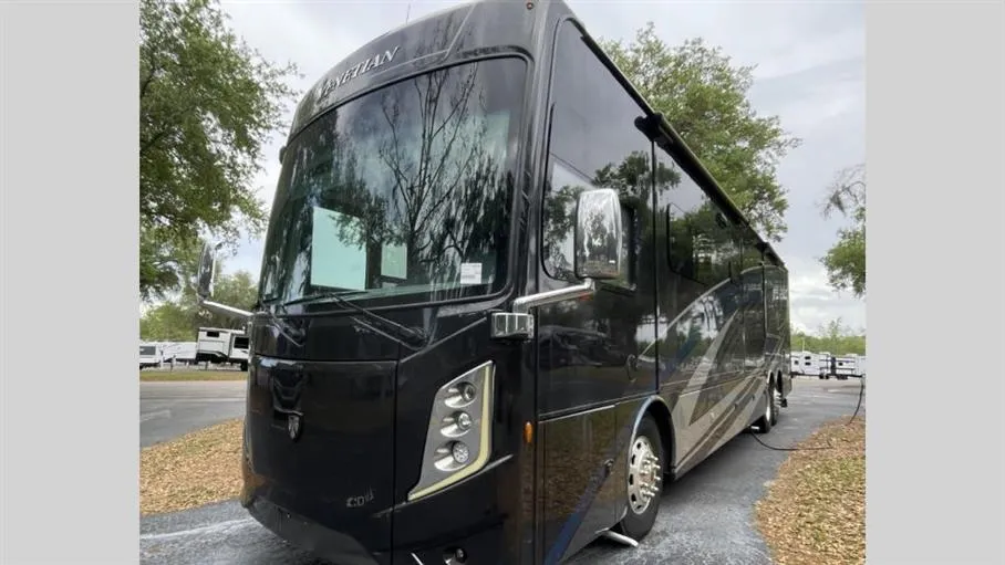 2023 Thor Motor Coach Venetian B42 - Photo 4