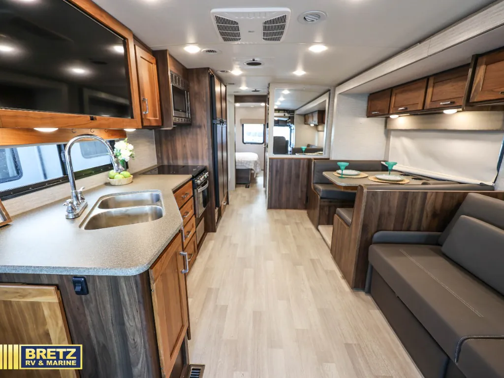 2021 Winnebago Sunstar 32M, Photos photo 10