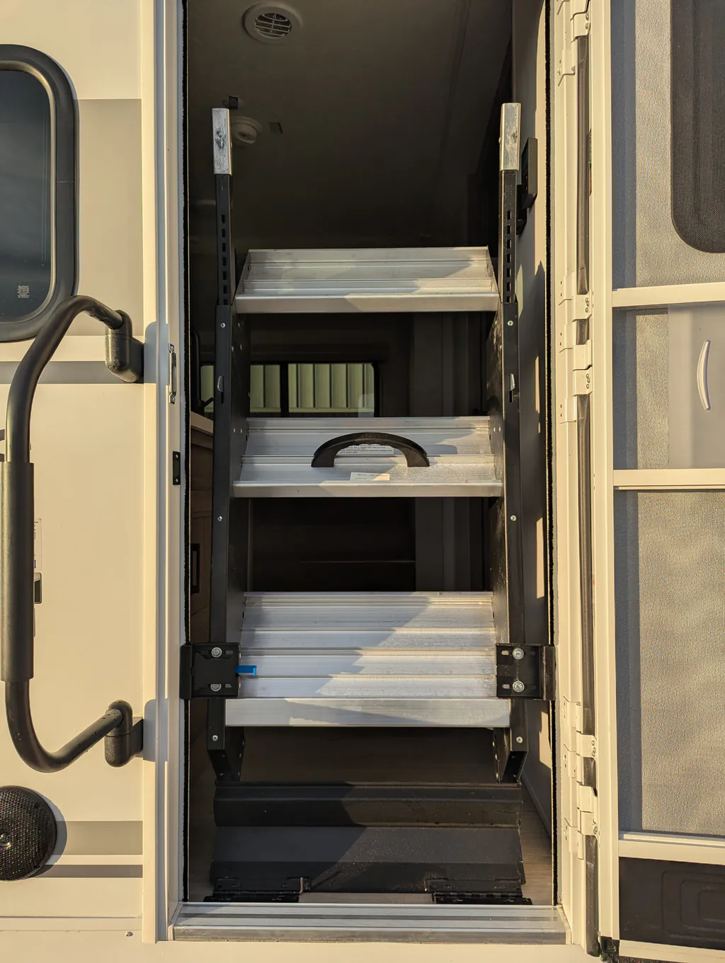 2026 Coachmen Freedom Express Select 30SE, Photos photo 12