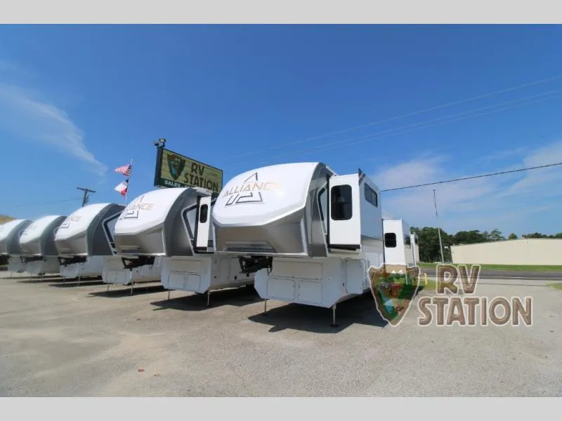 2026 Alliance RV Paradigm 395DS - Photo 2