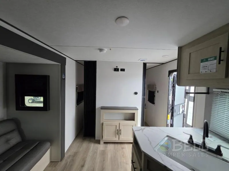 2026 Shasta RVs i-5 Edition 527BHS, Photos photo 43