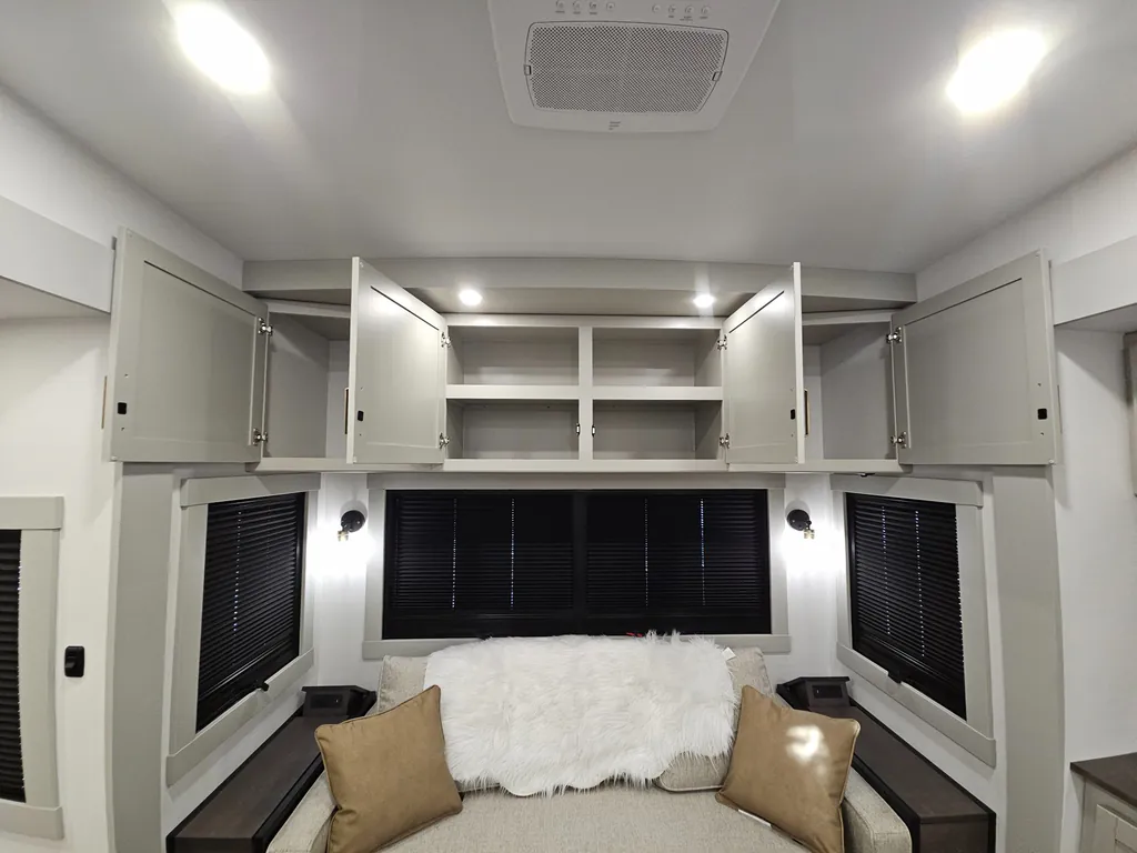 2026 Brinkley Model Z 3600, Photos photo 15