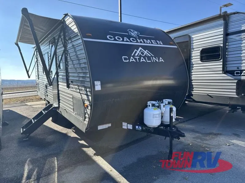 2026 Coachmen Catalina Summit Series 8 211BH - Photo 2