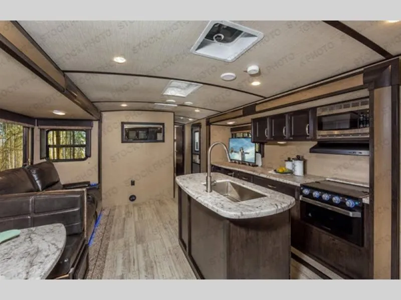 2018 Grand Design Imagine 2670MK - Photo 3