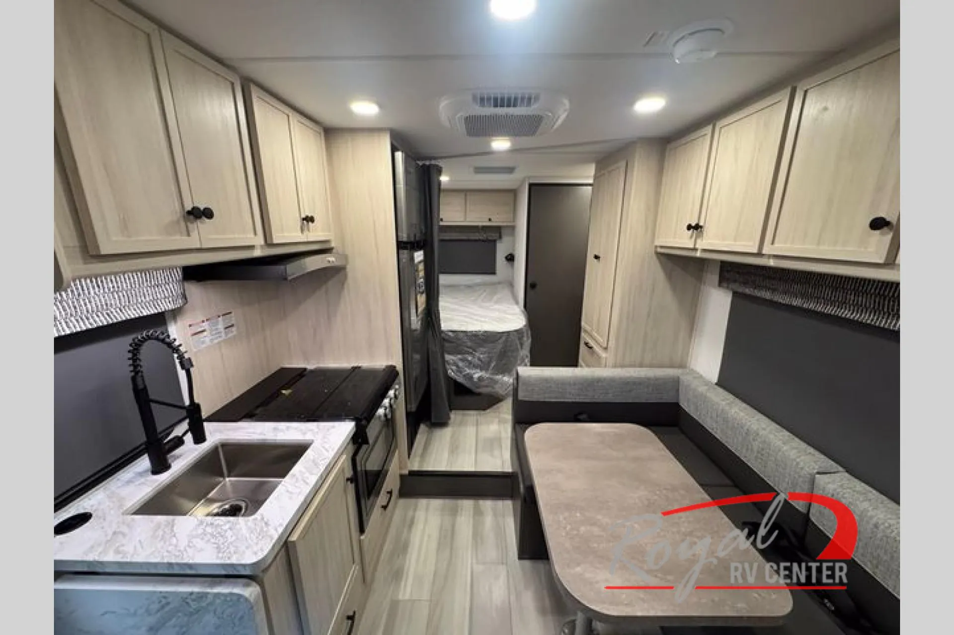 2027 Forest River Sunseeker LE 2350LE — Photo 6
