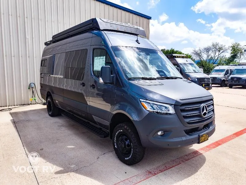 2026 Storyteller Overland Storyteller Overland New   Crew Mode XL - Main photo