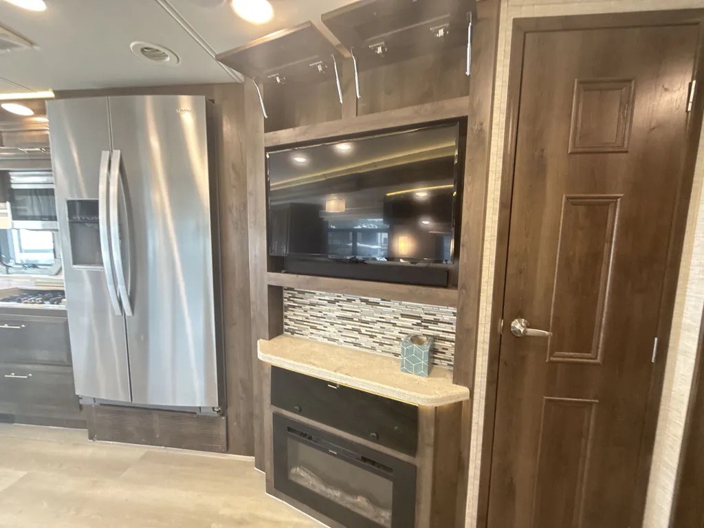 2021 Entegra Coach Accolade 37K, Photos photo 11