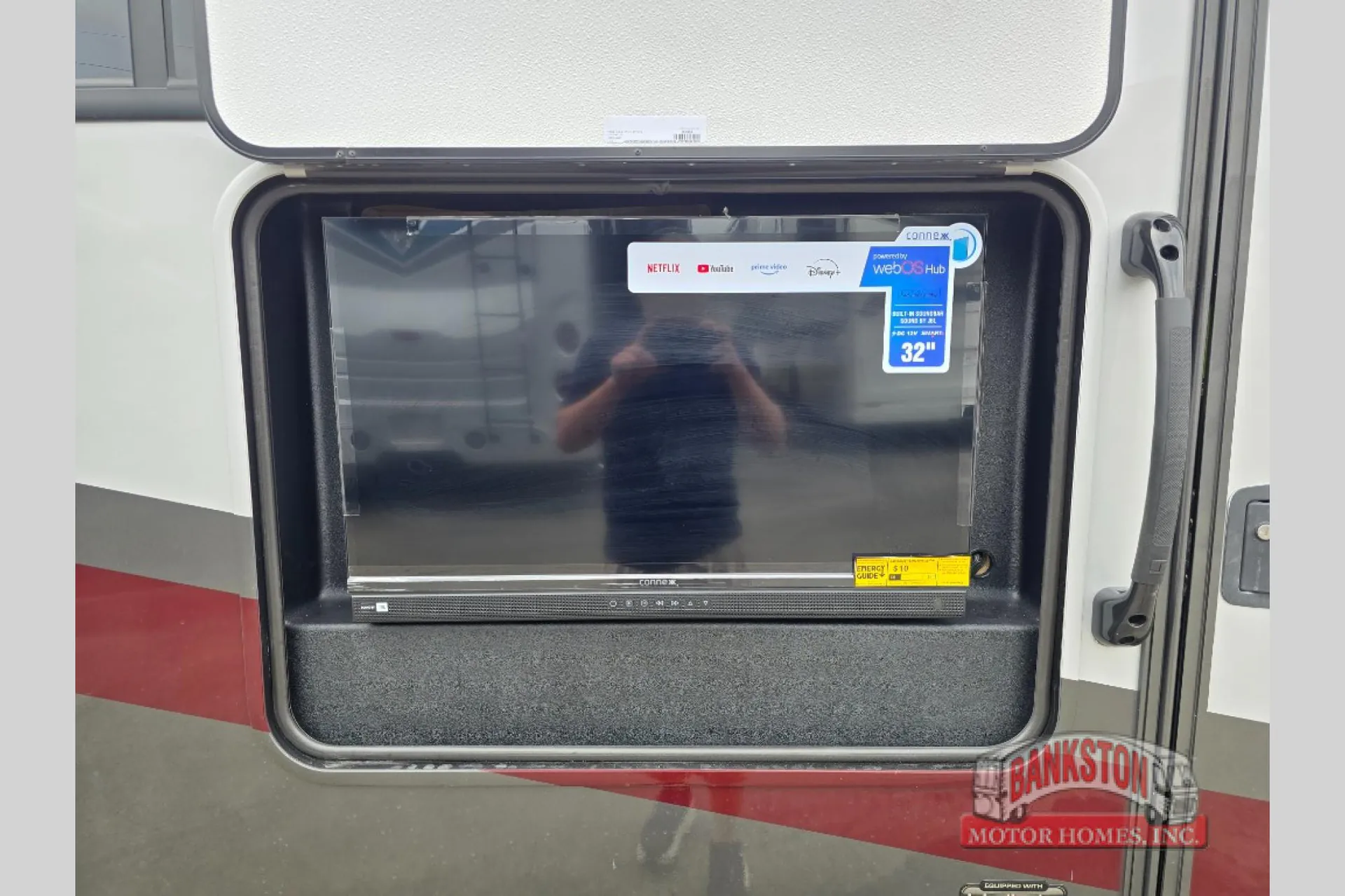 2027 Forest River Sunseeker 3010DS - Photo 4