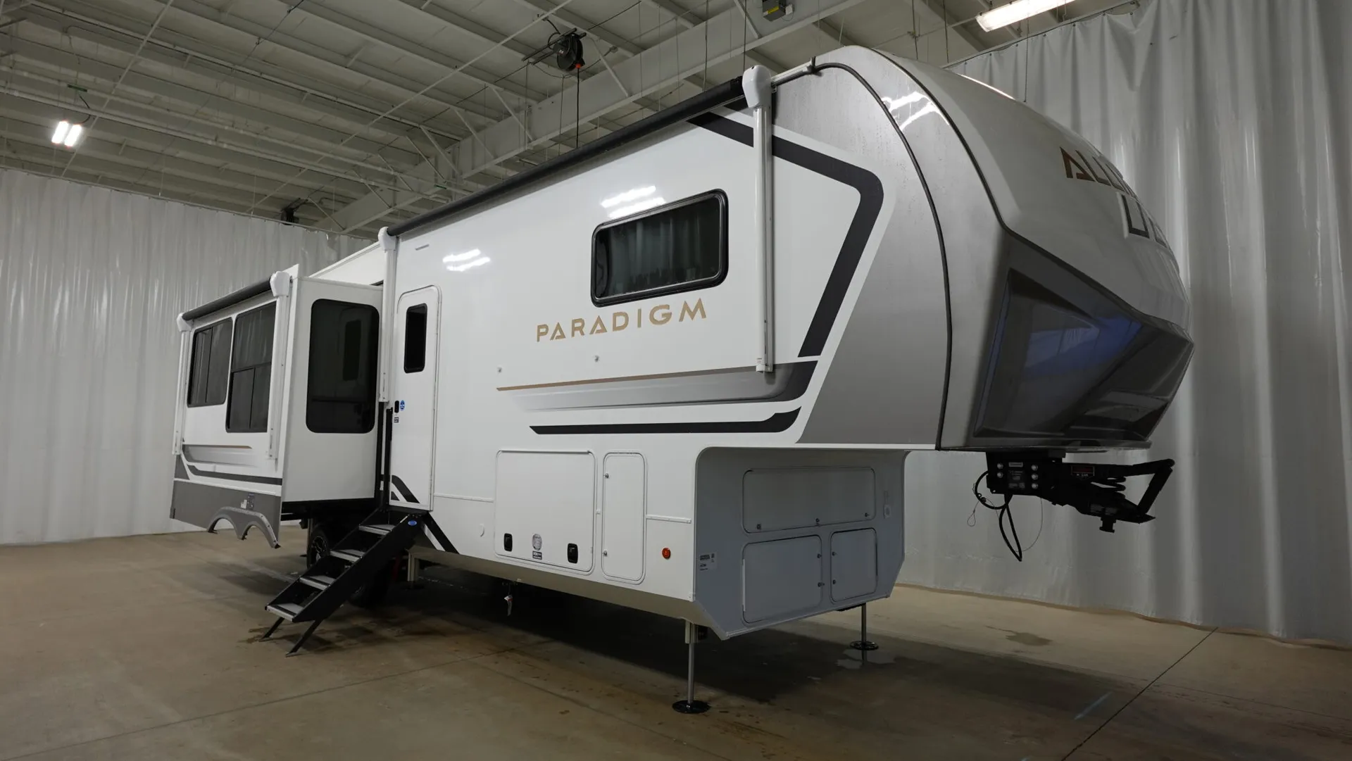 2026 Alliance RV Paradigm 310RL - Photo 2