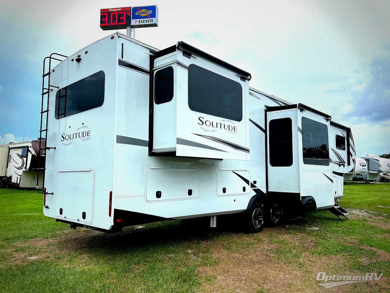 2023 Grand Design Solitude 376RD - Photo 4
