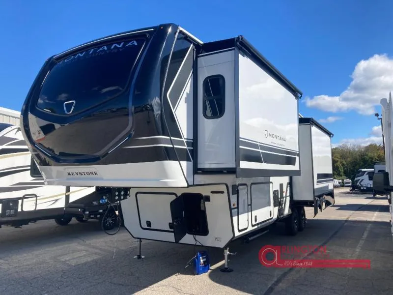 2026 Keystone Montana High Country 295RL - Photo 3