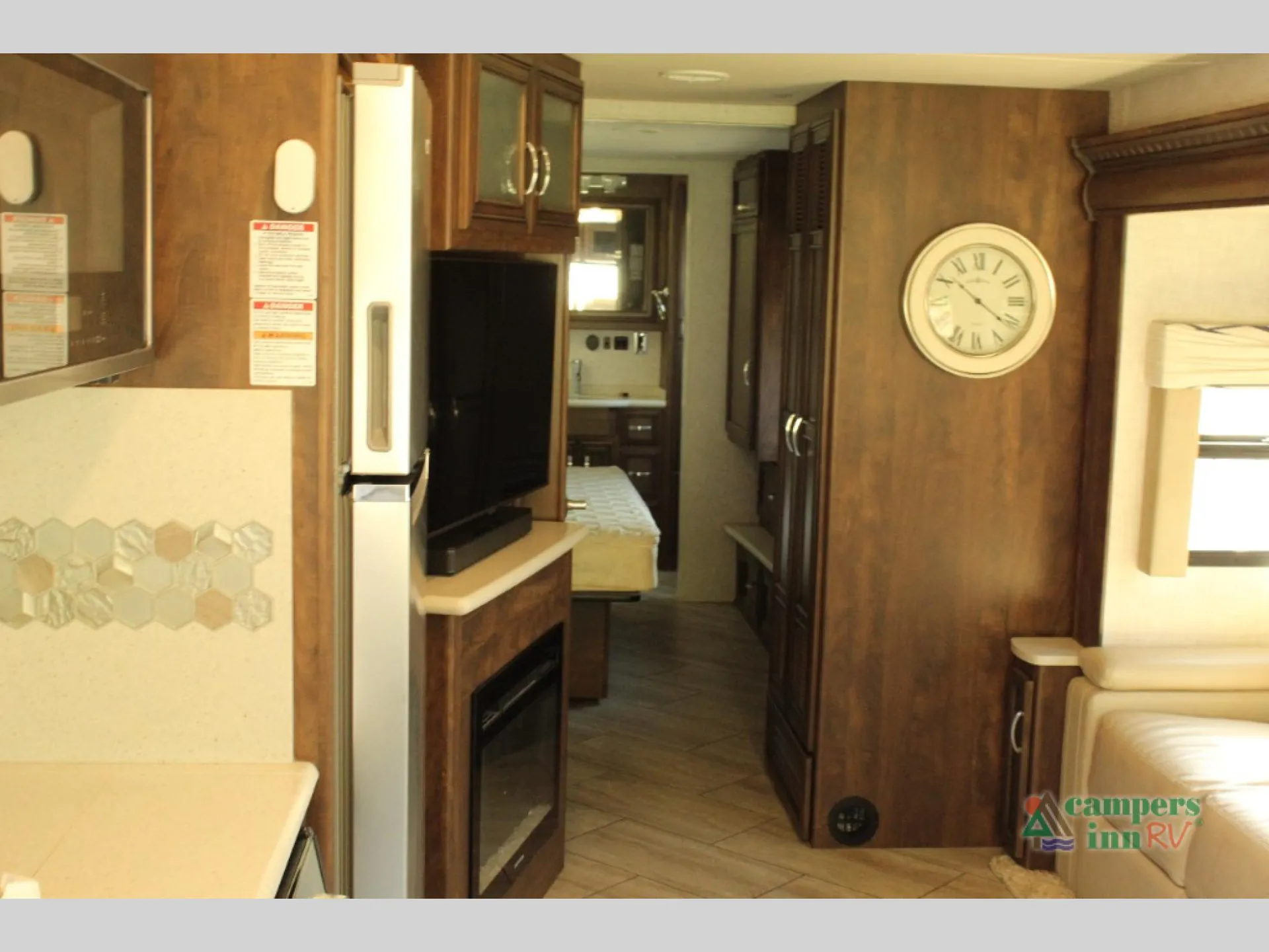 2022 Newmar Bay Star 3609 - Photo 4