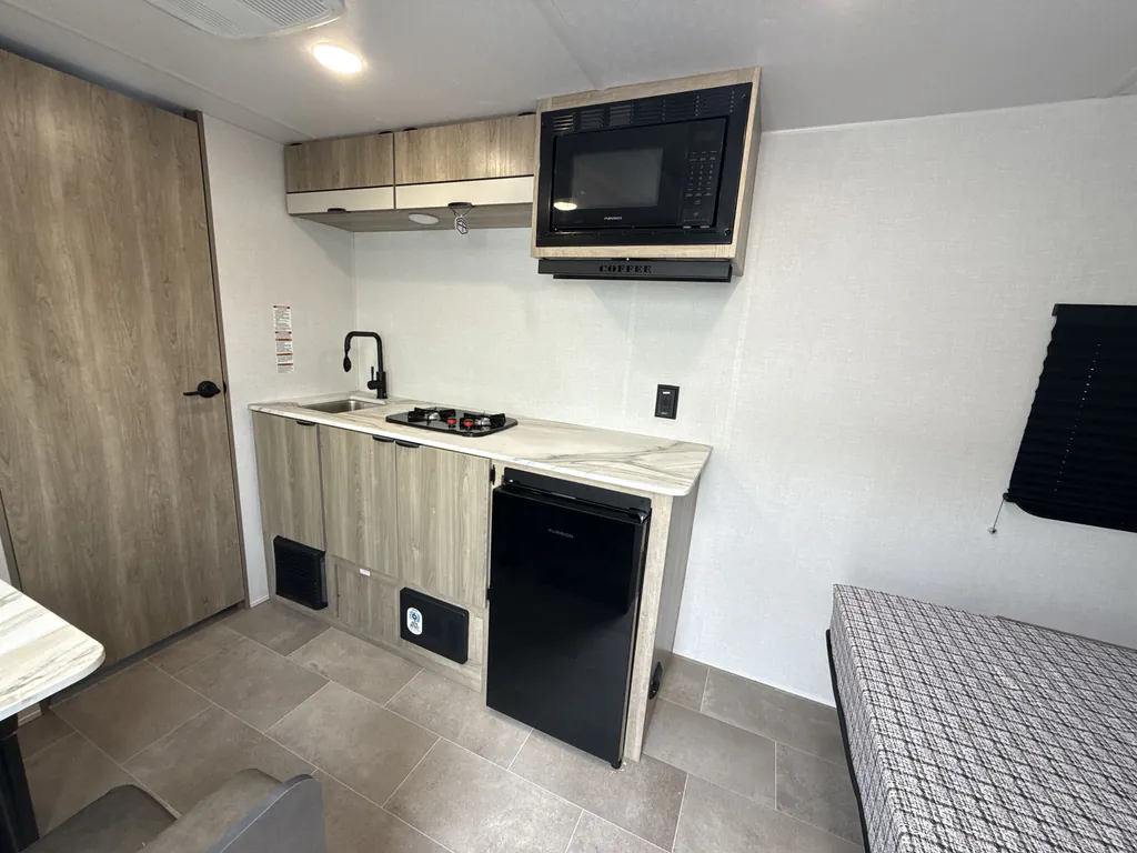 2027 Forest River Airelume 162, Photos photo 9
