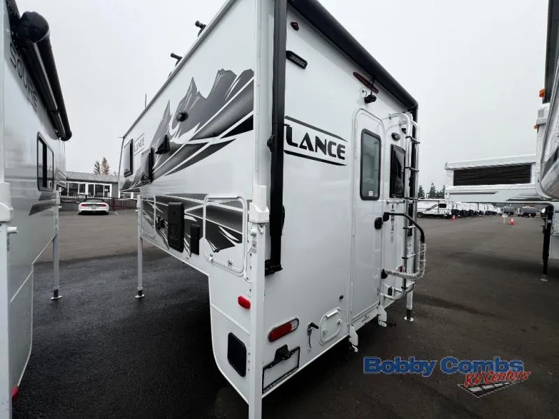 2026 Lance Lance Truck Campers 850 - Photo 4