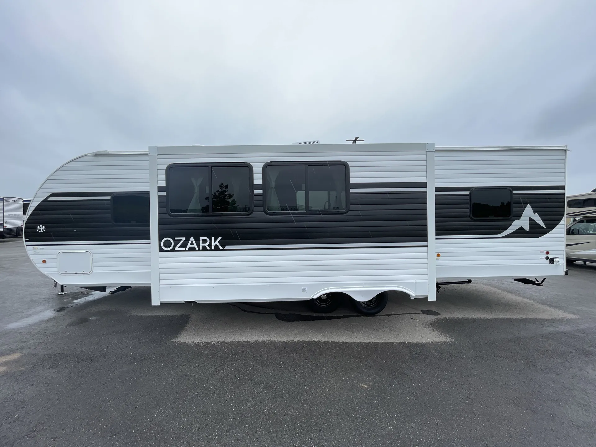 2026 Forest River Ozark 2890BHK — off campside