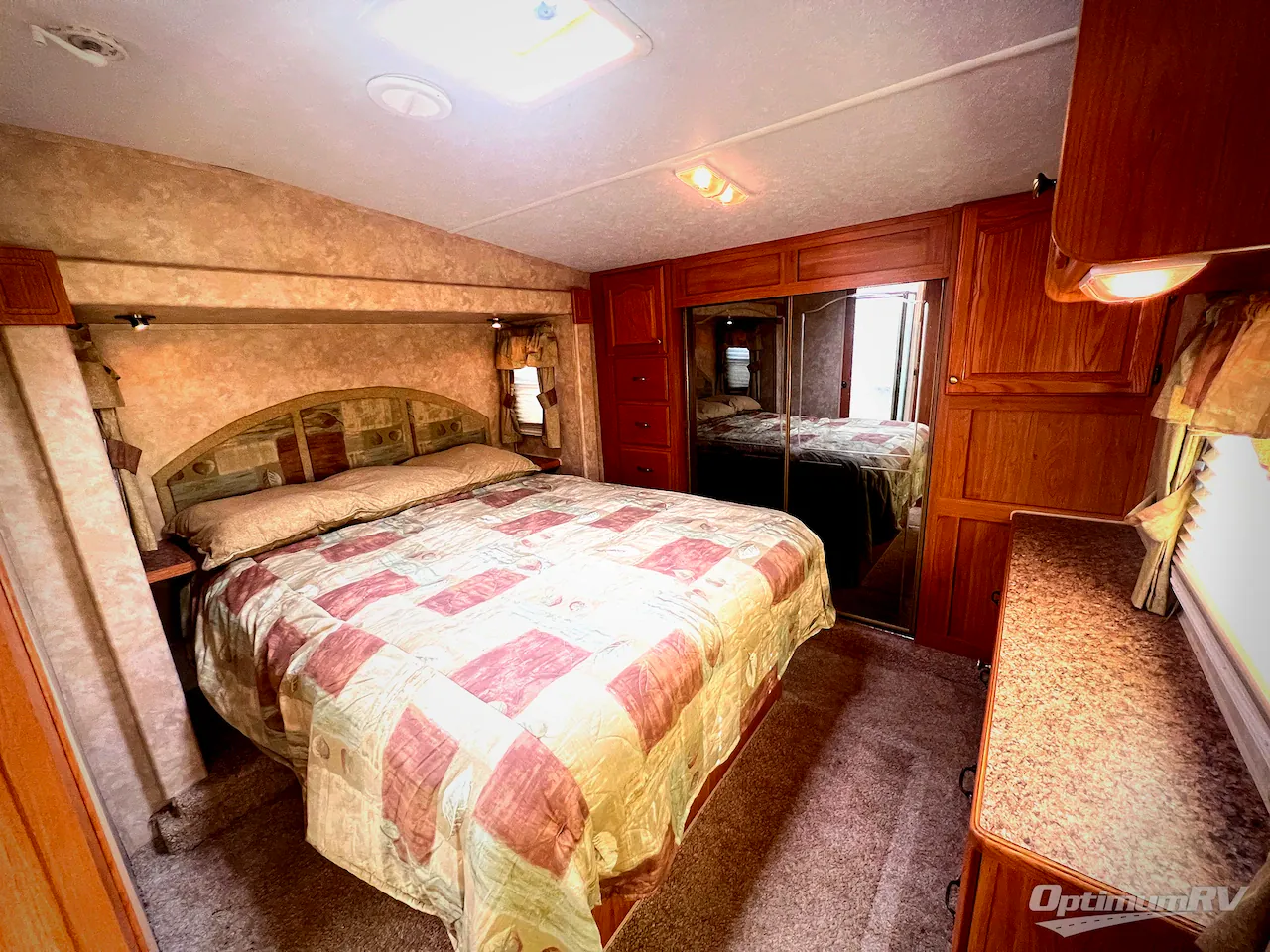 2008 Forest River Cedar Creek Silverback 30LRKSA — Photo 7