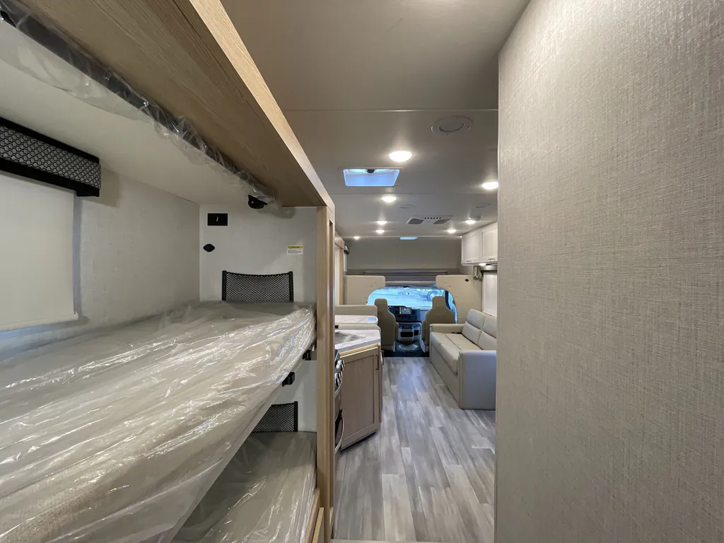 2027 Thor Motor Coach Freedom Elite 31FE, Photos photo 12