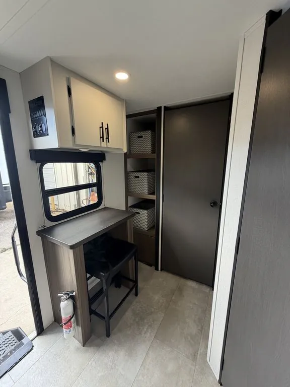 2027 Forest River Tracer 255DS, Photos photo 17