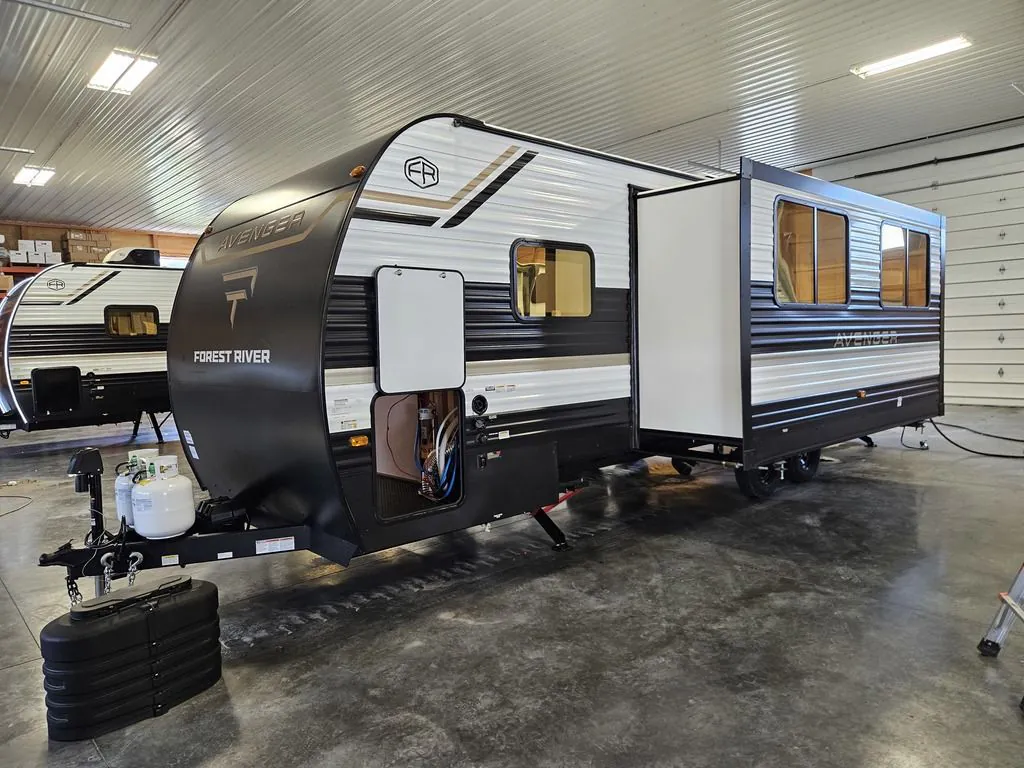 2027 Forest River Prime Time Avenger 26DBS, Photos photo 14