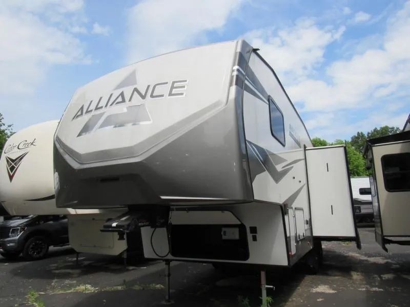 2023 Alliance RV Avenue 26RD - Photo 3