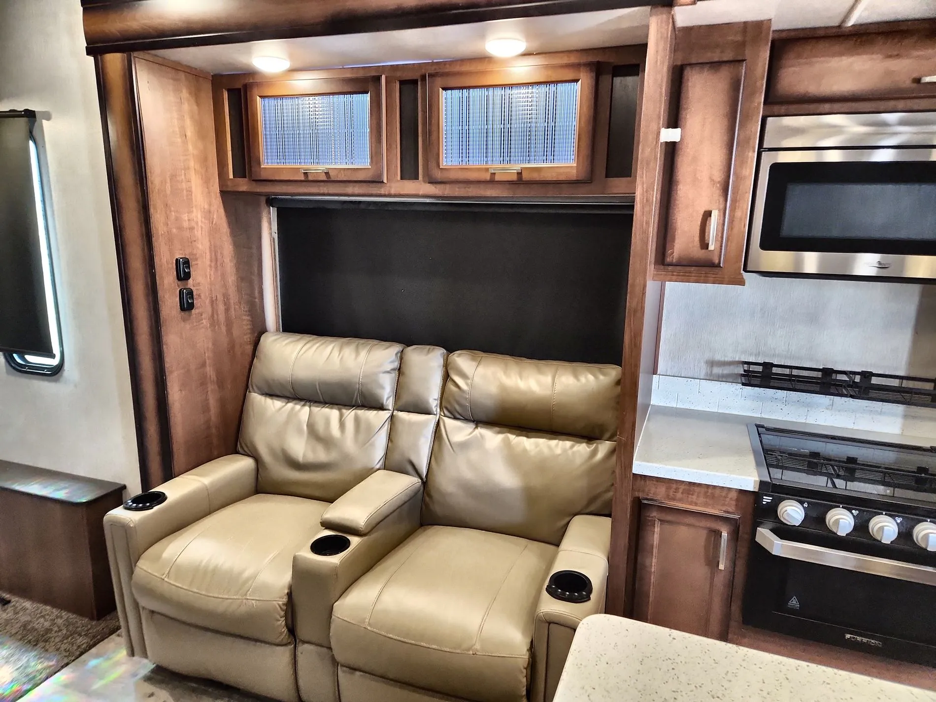 2018 Heartland ElkRidge 39MBHS - Photo 2