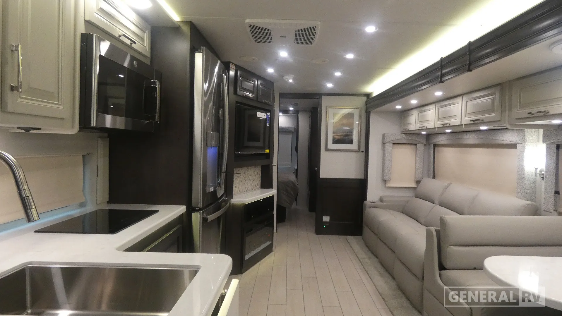 2026 Entegra Coach Accolade XL 37K - Photo 3
