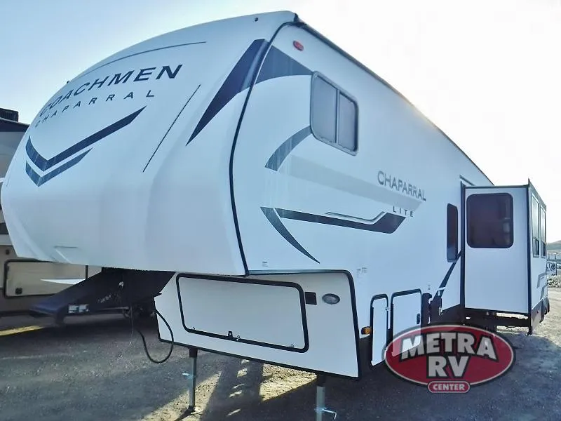 2025 Coachmen Chaparral Lite 368TBH - Photo 2
