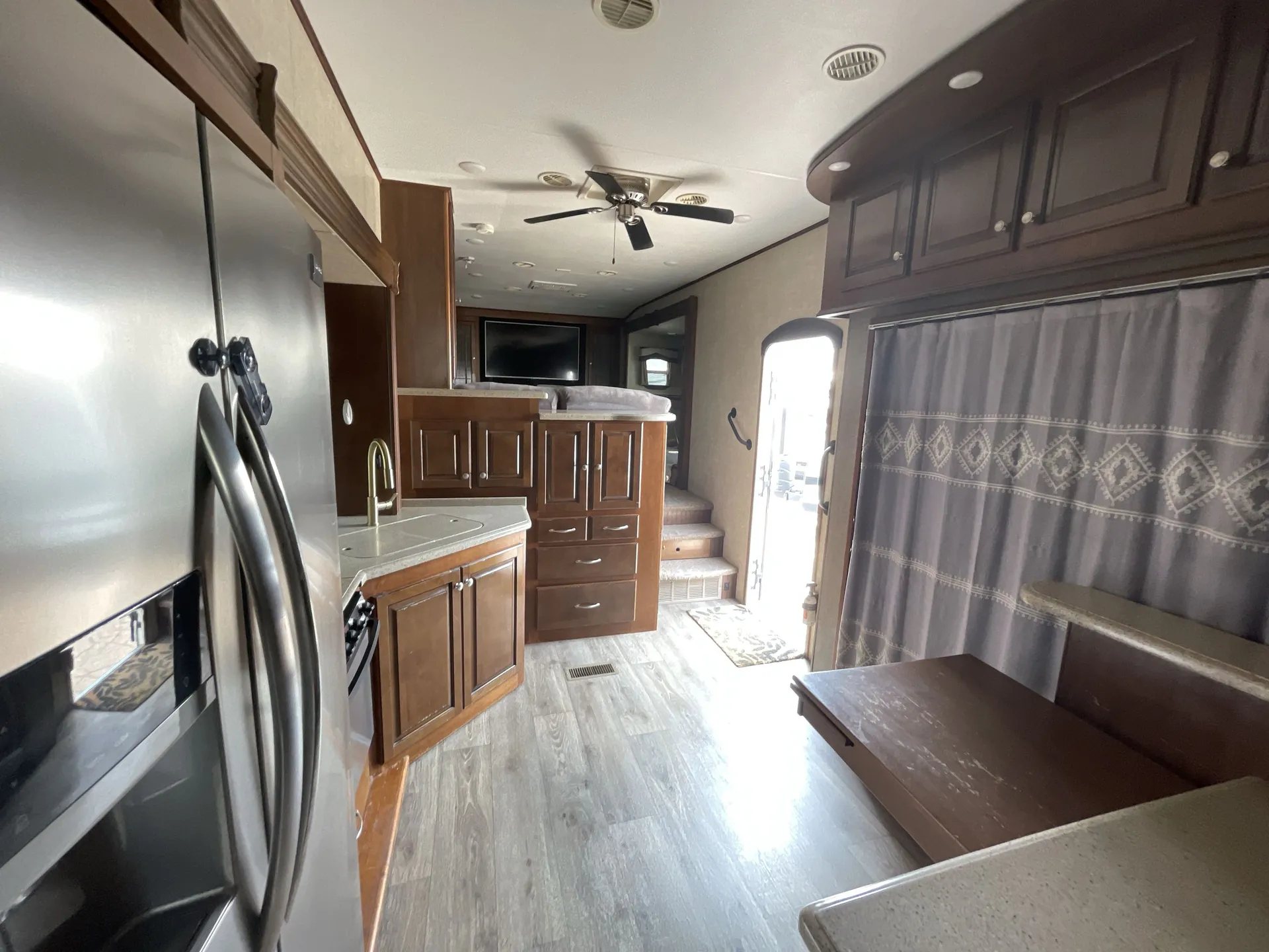 2016 Heartland Big Country 3900FLP — living area main