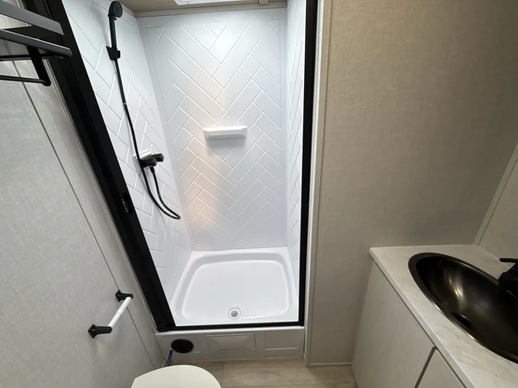2027 Forest River Vibe 3400SB, Photos photo 18