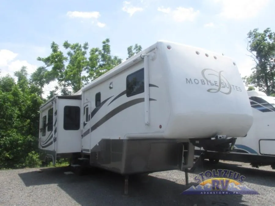 2005 DRV Luxury Suites Mobile Suite 32TK3 - Main photo