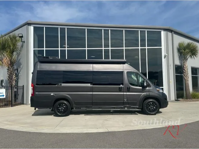 2026 Airstream Rangeline New    Std. Model - Photo 3