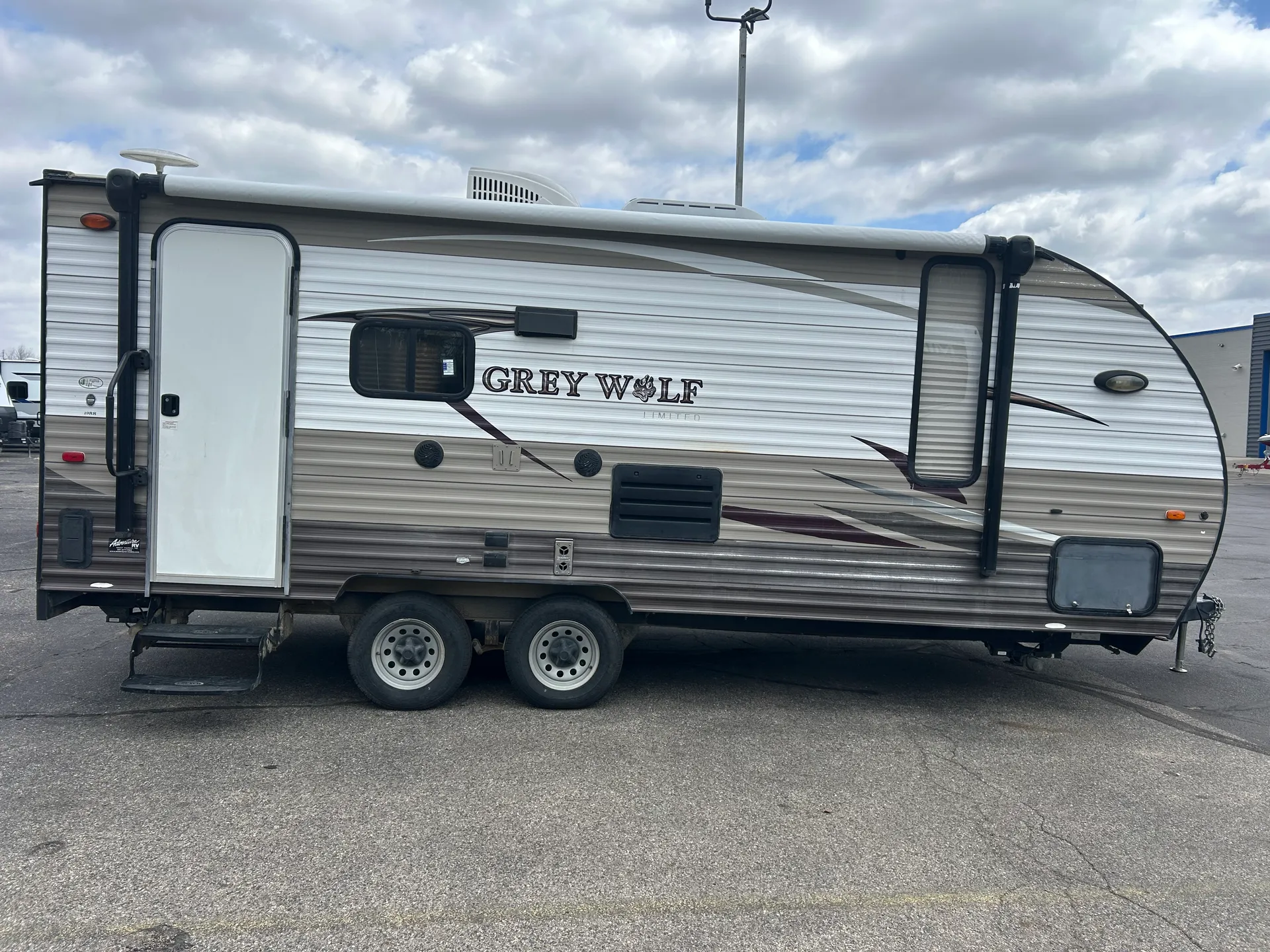 2015 Forest River Grey Wolf 19RR - Photo 2