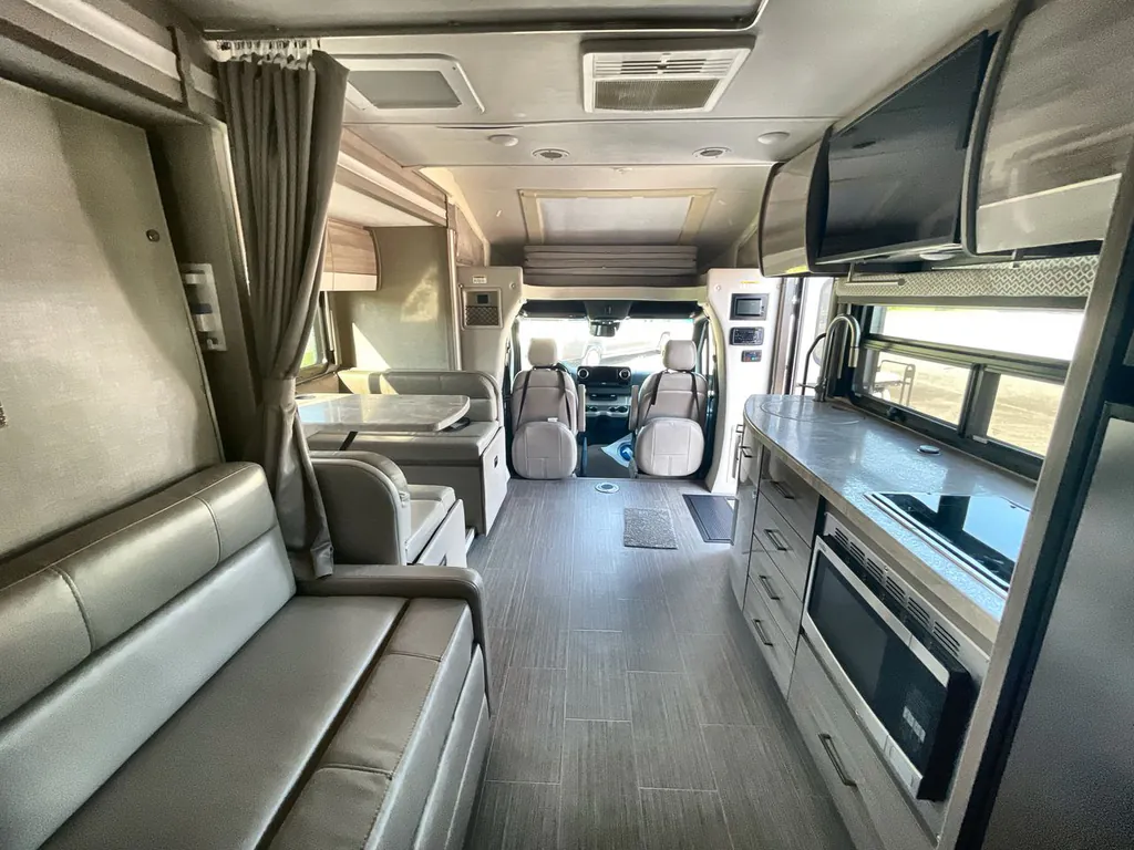 2023 Thor Motor Coach Tiburon 24FB, Photos photo 11