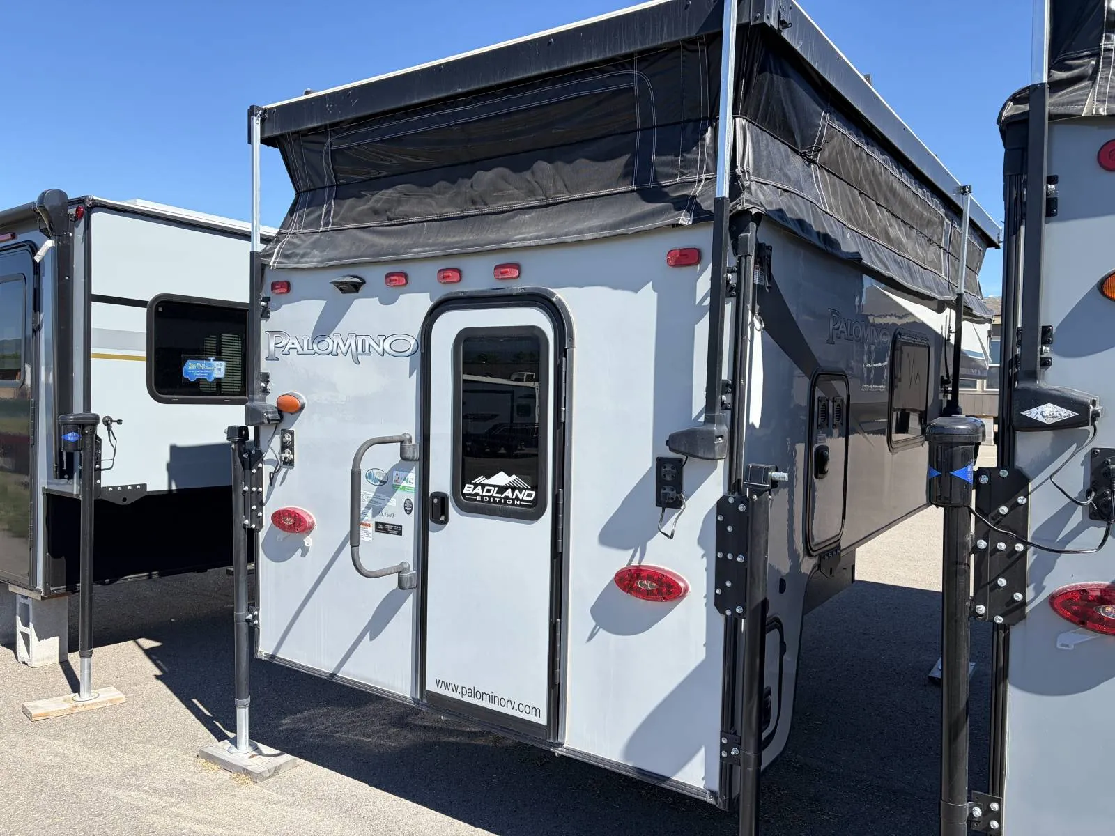 2023 Palomino Softside SS-1500 - Photo 2