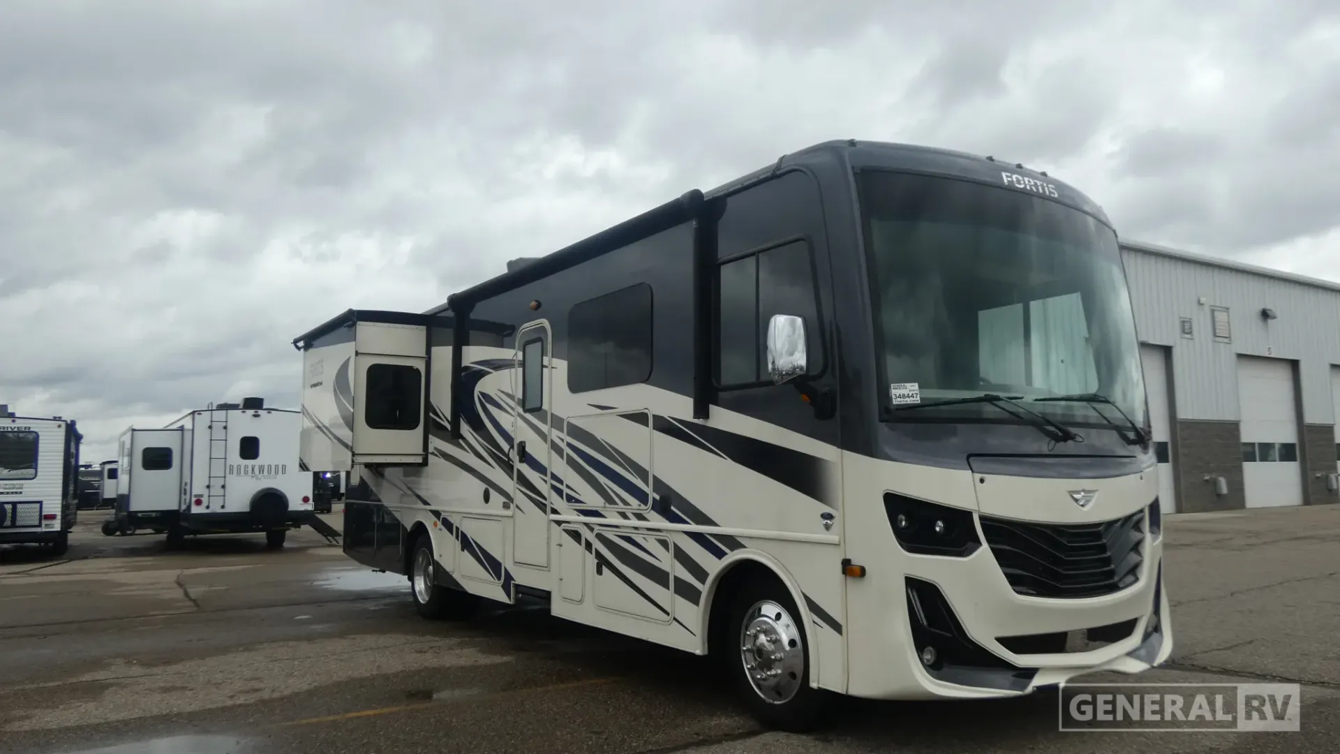 2021 Fleetwood Fortis 32RW - Photo 2