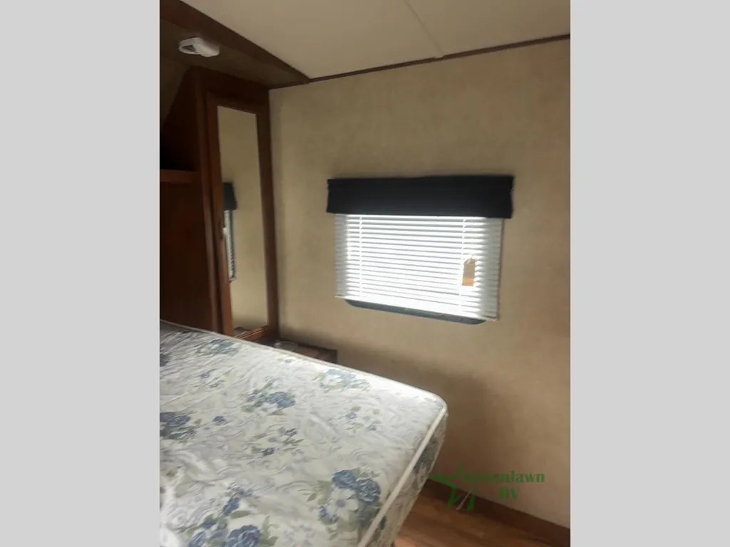 2016 Forest River Vibe 312BHS, Photos photo 34